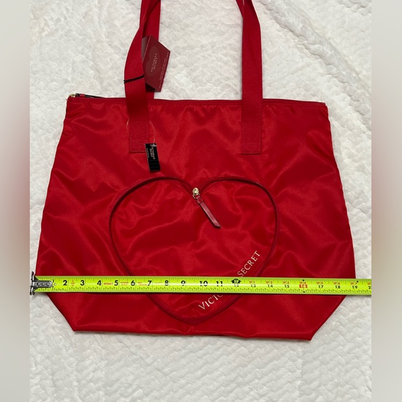 NWT Victoria’s Secret Packable Heart Tote - Picture 4 of 7